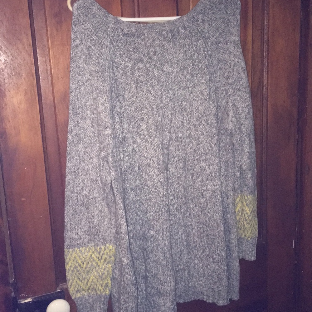Sweater - Picture 3 of 3